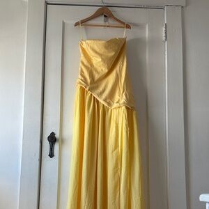 Elegant Yellow Dress